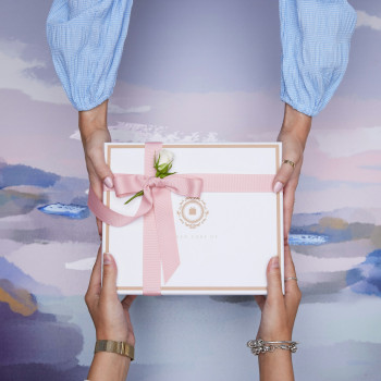 Cum eviți gafele monumentale când oferi un cadou? Top cadouri de care să fugi