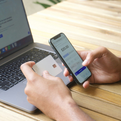 Cumpărături online în siguranță: Ghid anti-țeapă în era online